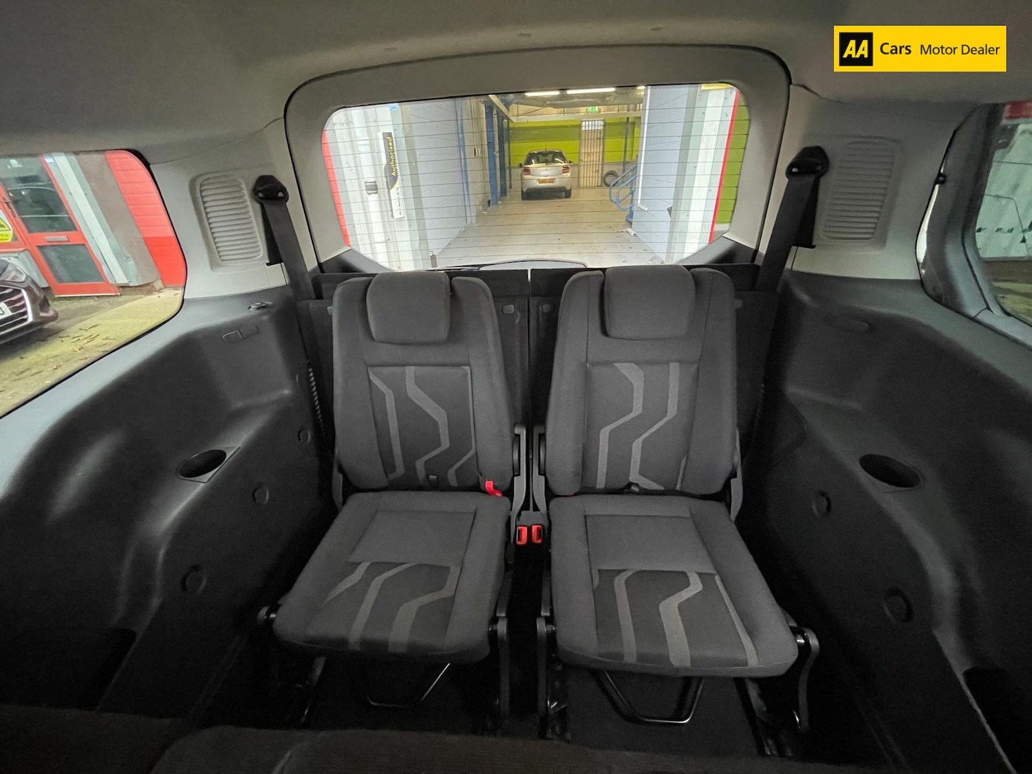 Used Ford Grand Tourneo Connect 2014 for sale - 76521255: Photo 17