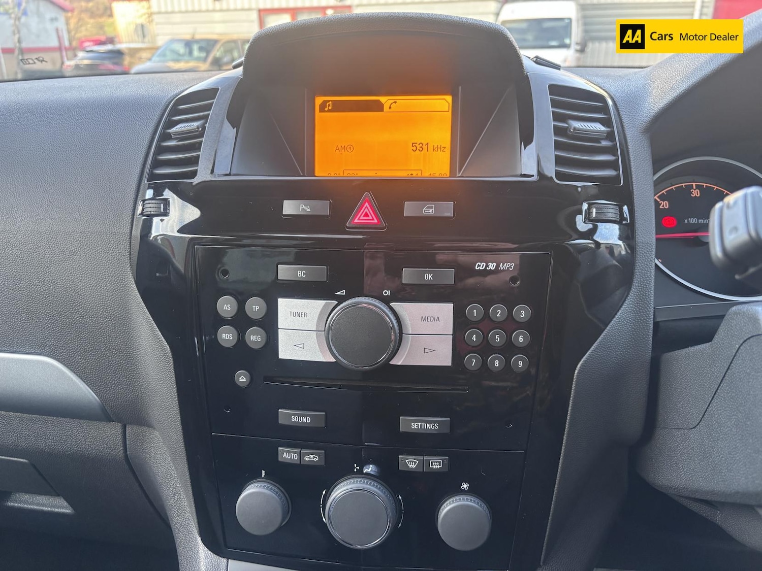 Used Vauxhall Zafira 2014 for sale - 76948930: Photo 12