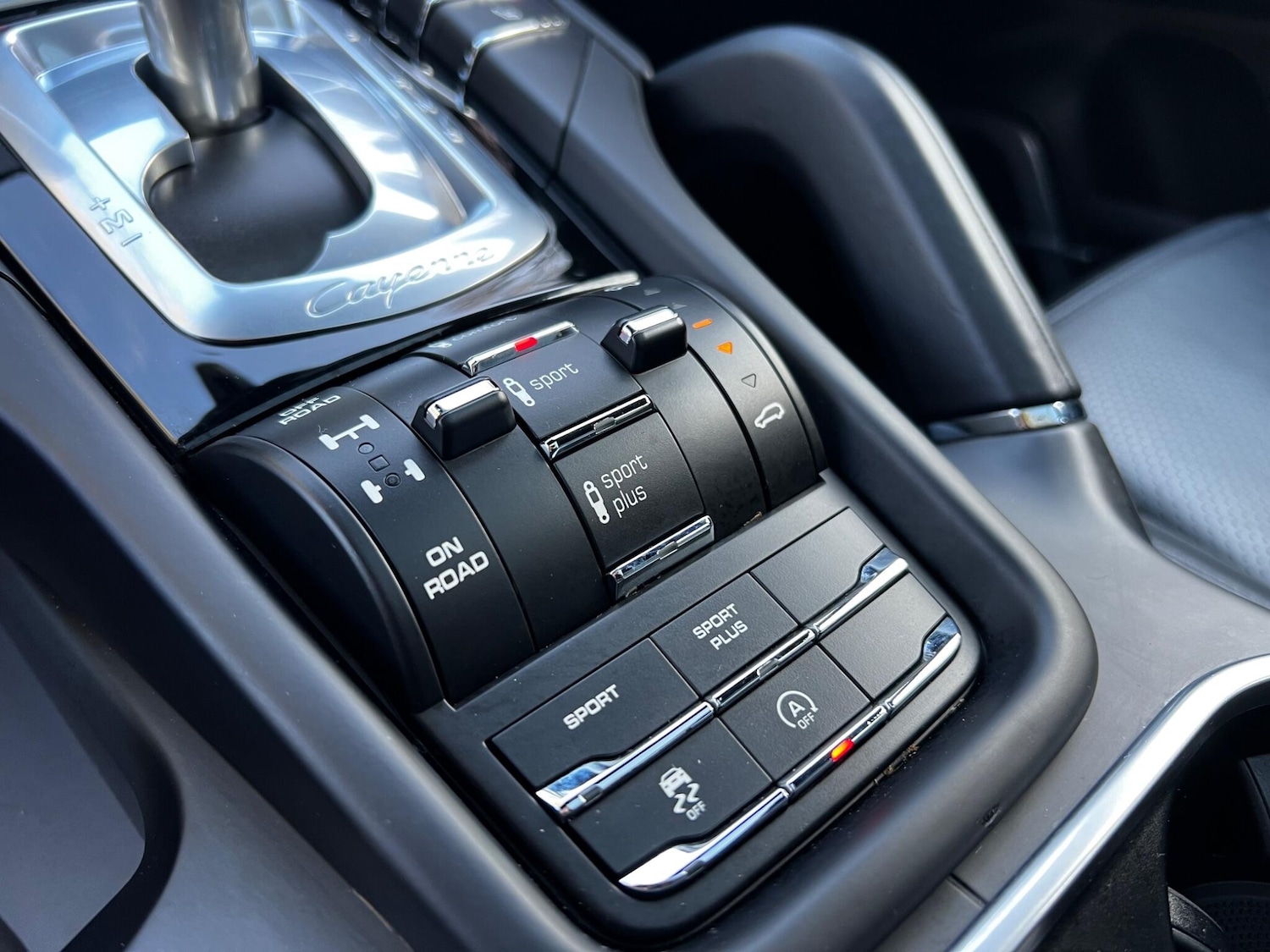 Used Porsche Cayenne 2018 for sale - 77230234: Photo 46