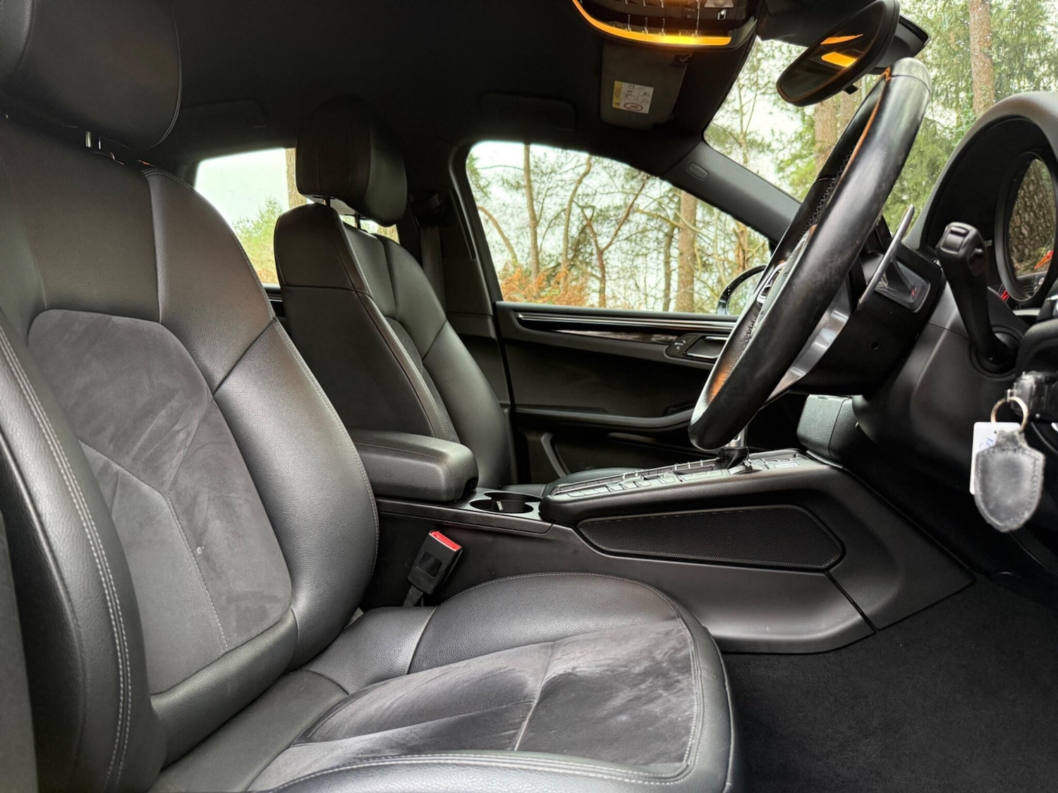 Used Porsche Macan 2015 for sale - 77157591: Photo 2