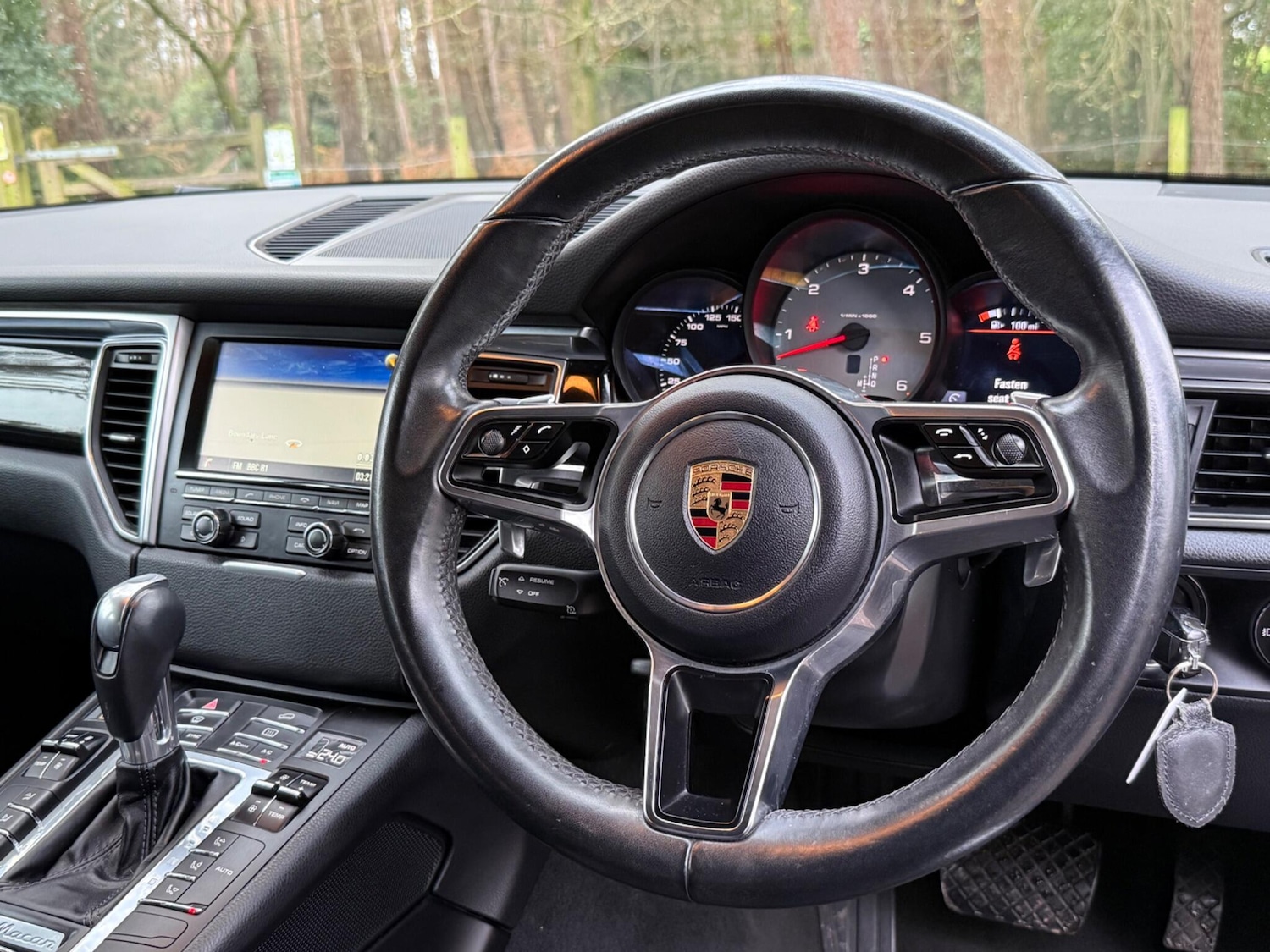 Used Porsche Macan 2015 for sale - 77157591: Photo 32