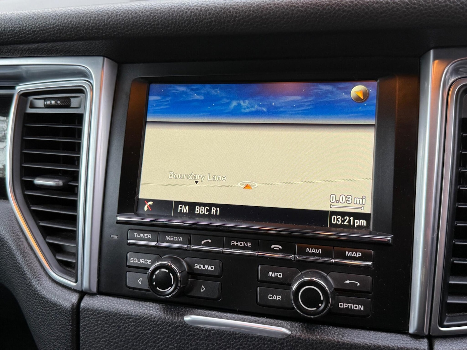 Used Porsche Macan 2015 for sale - 77157591: Photo 40