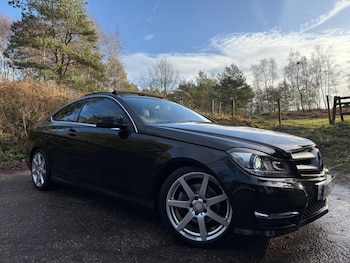 Used Mercedes-Benz C Class 2015 for sale - 77157590: Photo