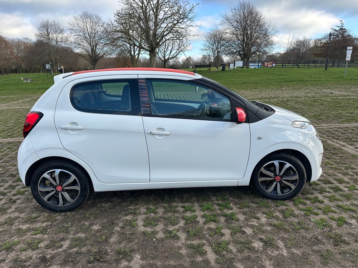 Used Citroen C1 2014 for sale - 76699716: Photo 9
