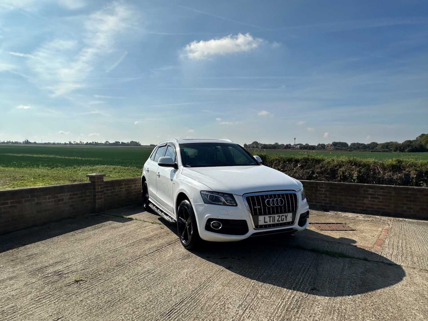 Used Audi Q5 2011 for sale - 76108335: Photo 2