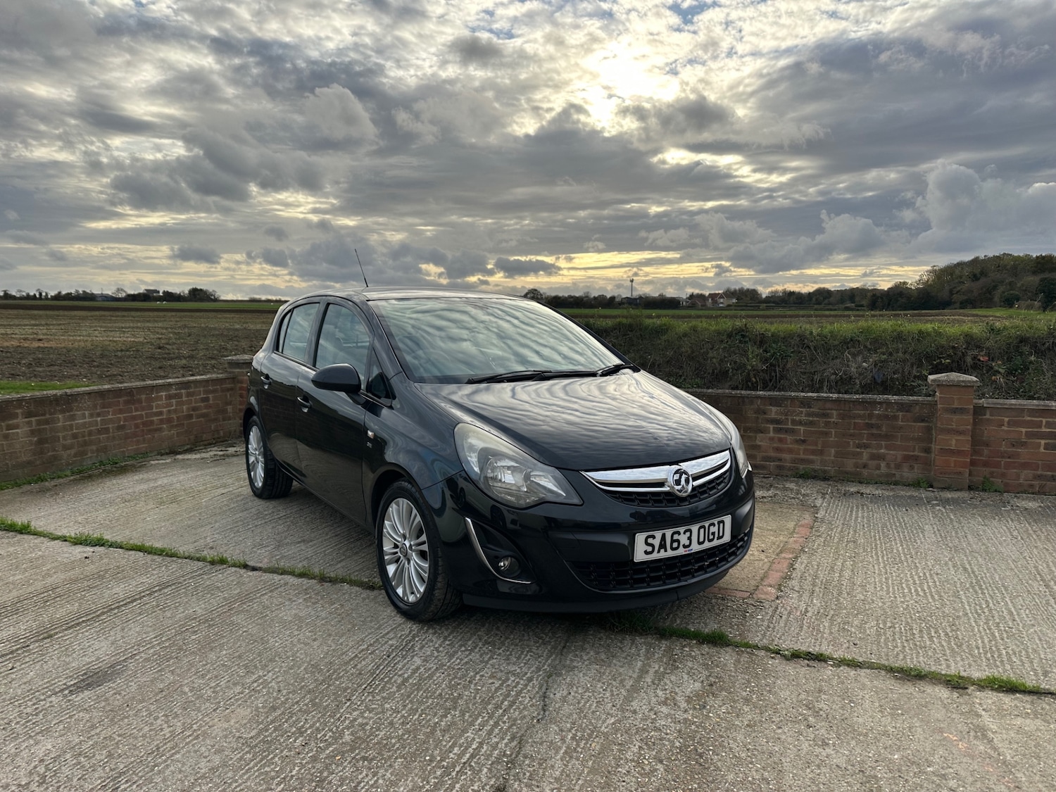 Used Vauxhall Corsa 2013 for sale - 76117132: Photo 1