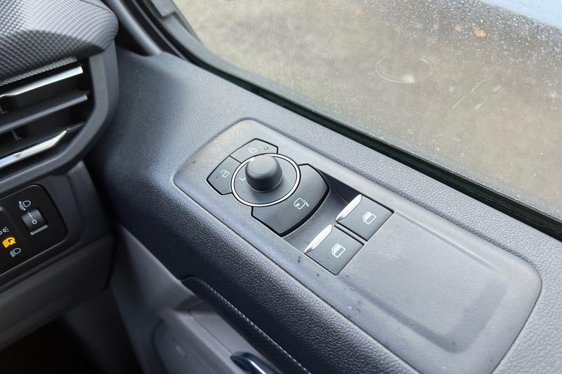 Used Ford Transit Custom 2025 for sale - 76382137: Photo 23