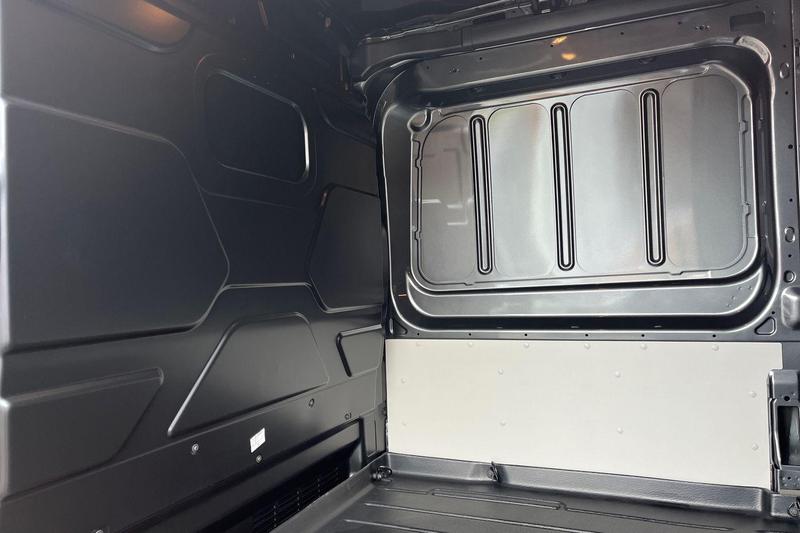 Used Ford E-Transit 2025 for sale - 76344445: Photo 11