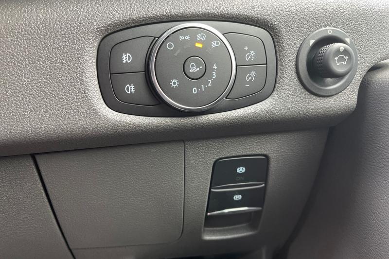Used Ford E-Transit 2025 for sale - 76344445: Photo 24