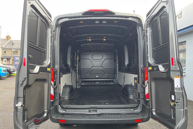 Used Ford E-Transit 2025 for sale - 76344445: Photo 7