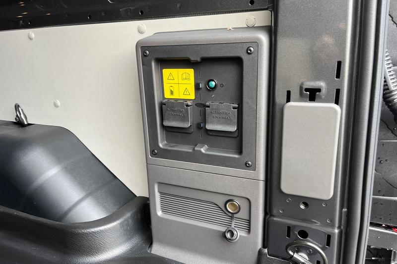 Used Ford E-Transit 2025 for sale - 76344445: Photo 8