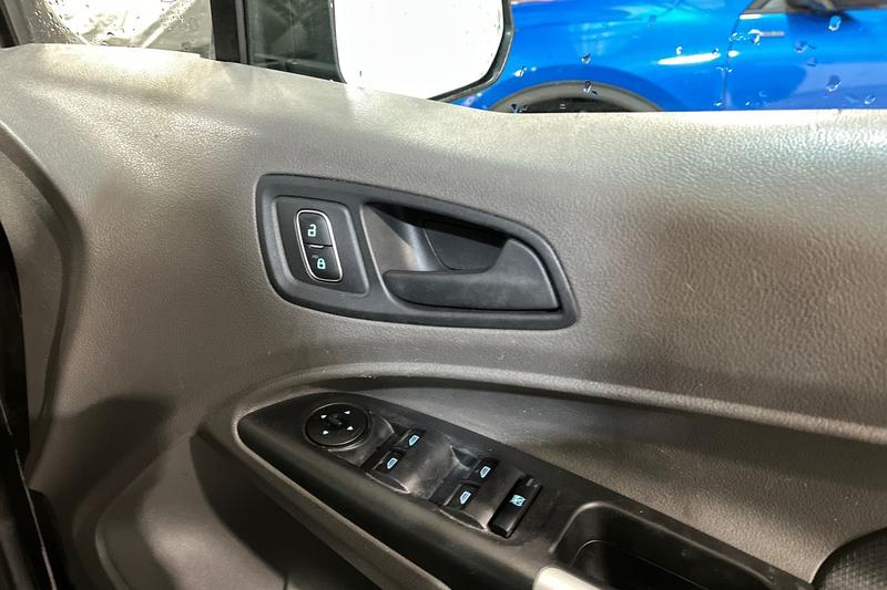 Used Ford Grand Tourneo Connect 2020 for sale - 77431250: Photo 24