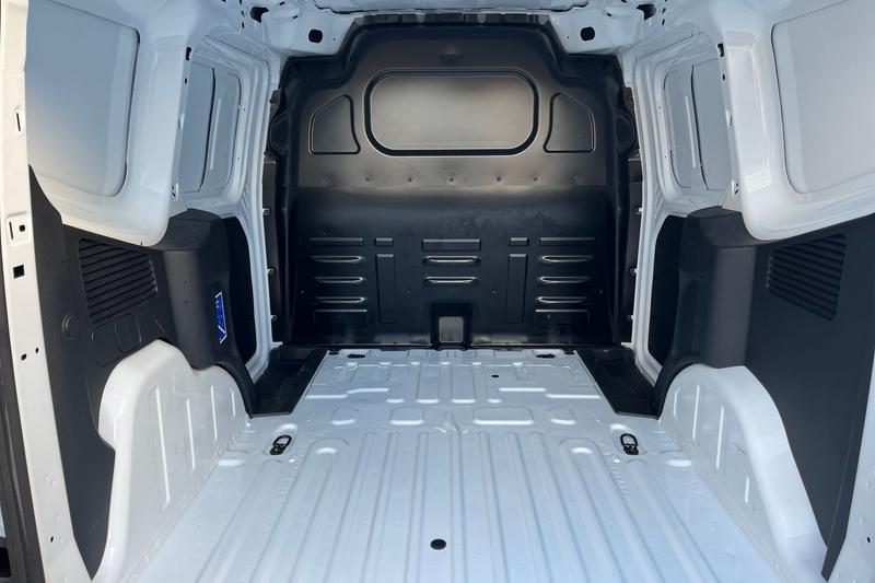 Used Ford Transit Courier 2024 for sale - 77575787: Photo 4