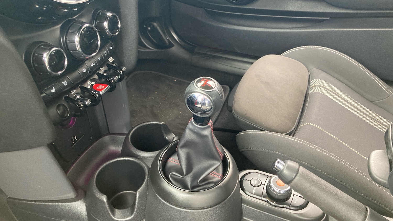 Used MINI Hatch 2020 for sale - 77033353: Photo 13