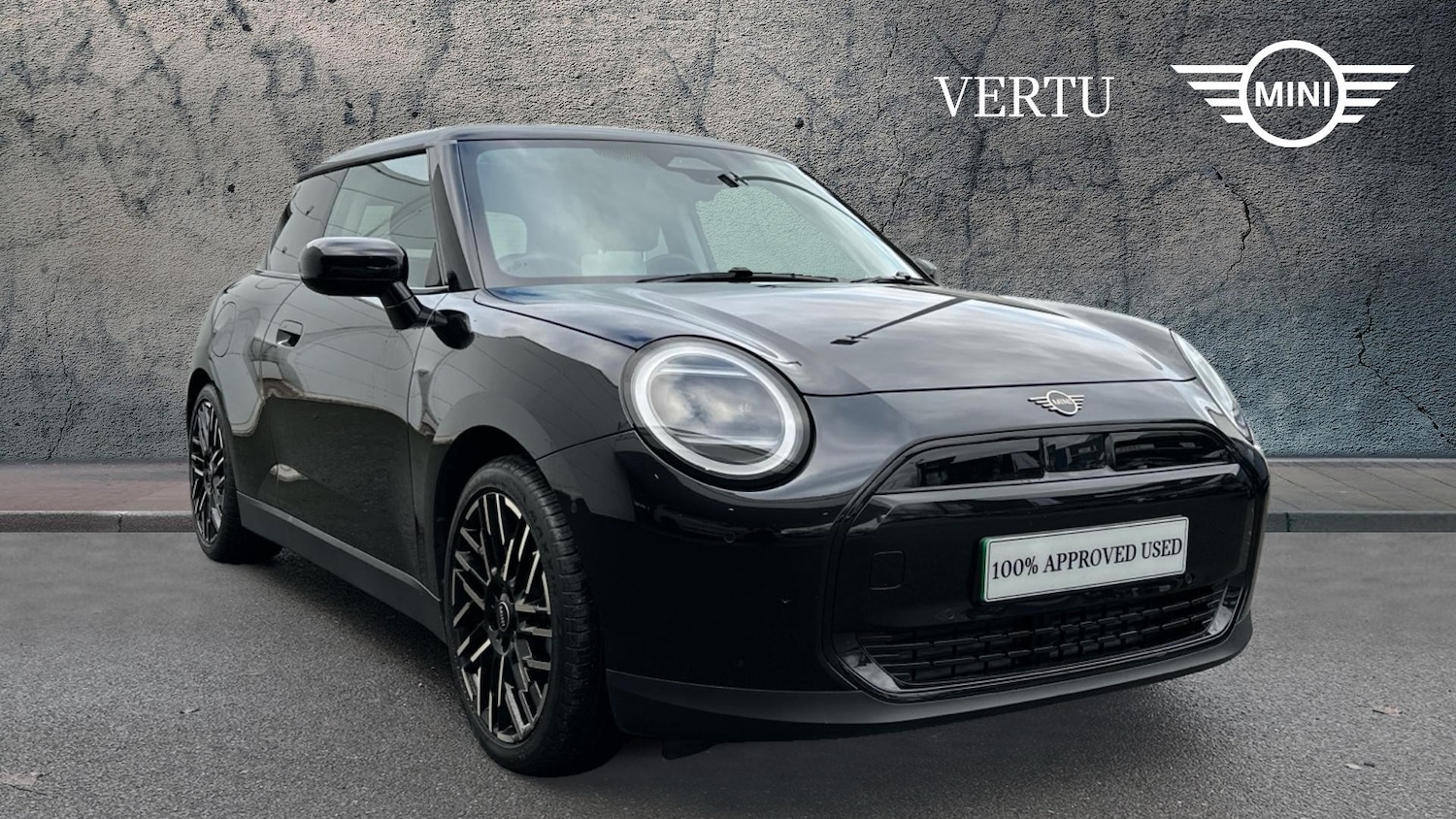 Used MINI Cooper 2024 for sale - 76692663: Photo 1