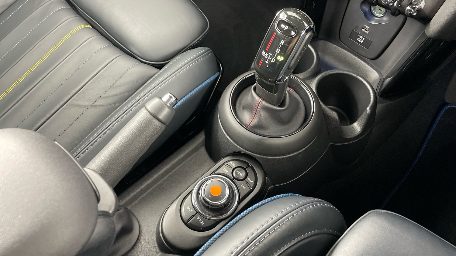 Used MINI Convertible 2020 for sale - 77103962: Photo 10