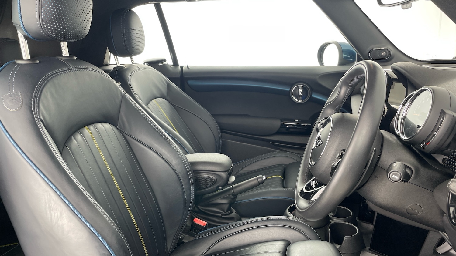 Used MINI Convertible 2020 for sale - 77103962: Photo 11