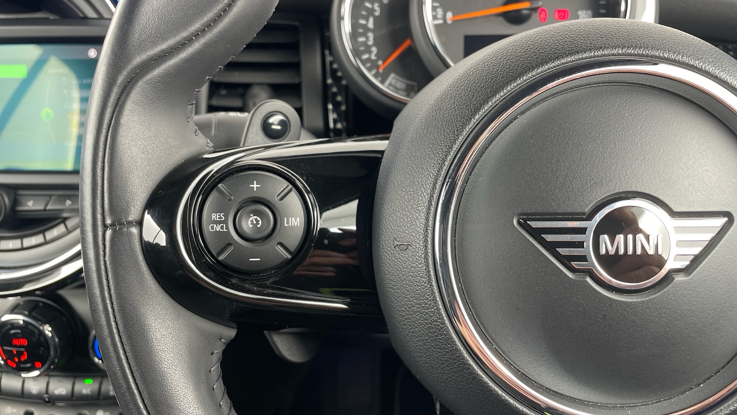 Used MINI Convertible 2020 for sale - 77103962: Photo 17