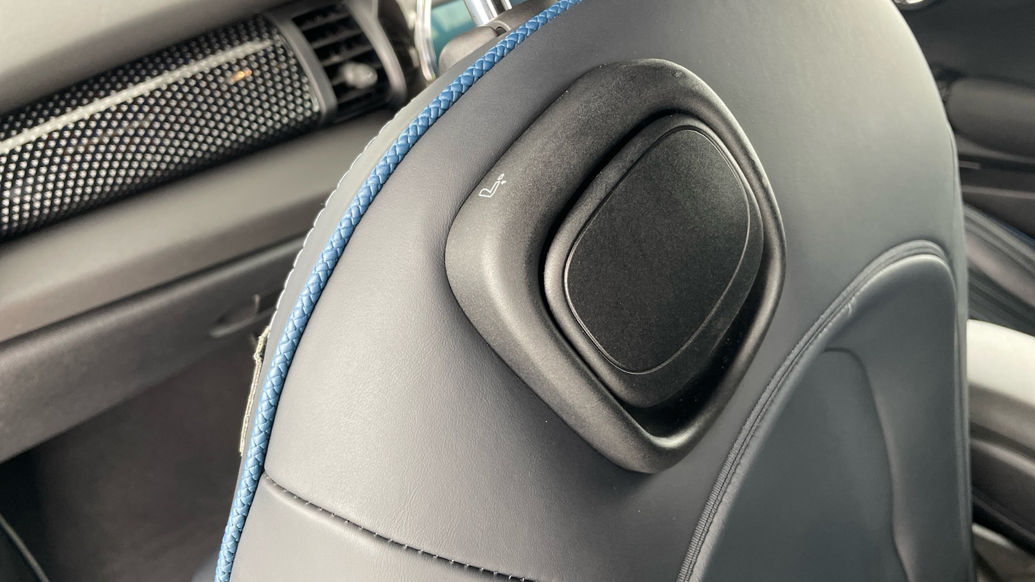 Used MINI Convertible 2020 for sale - 77103962: Photo 32