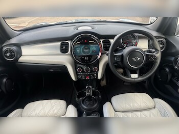 Used MINI Hatch 2022 for sale - 78237196: Photo