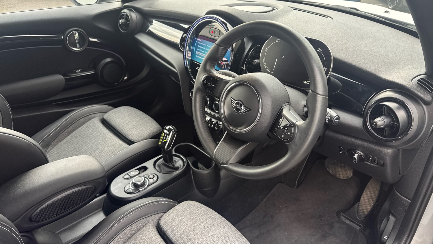 Used MINI Hatch 2022 for sale - 76146475: Photo 6