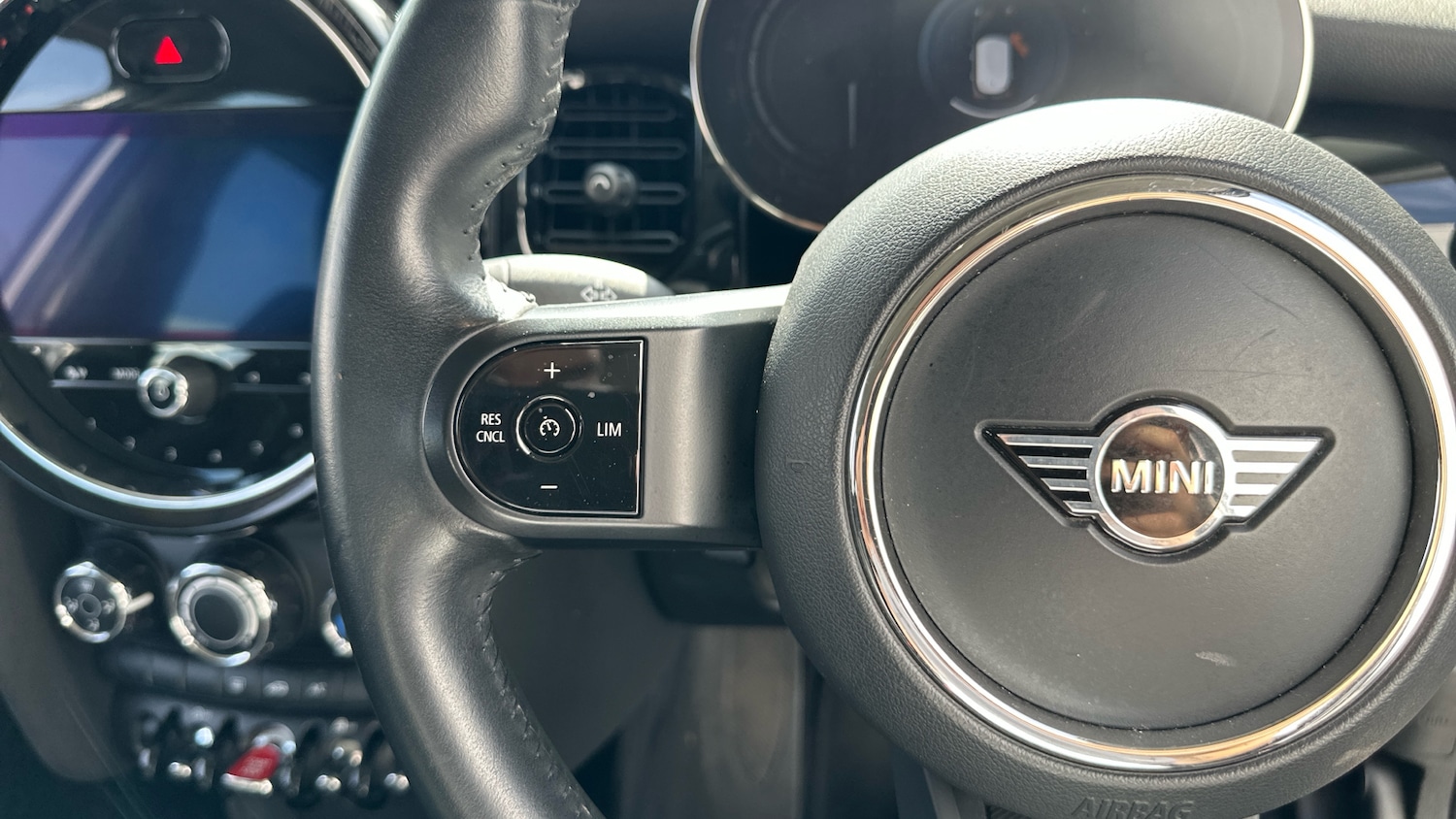 Used MINI Hatch 2021 for sale - 76638548: Photo 17