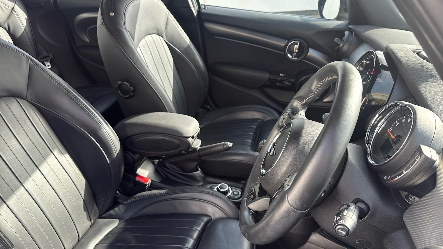 Used MINI Hatch 2022 for sale - 77715252: Photo 11