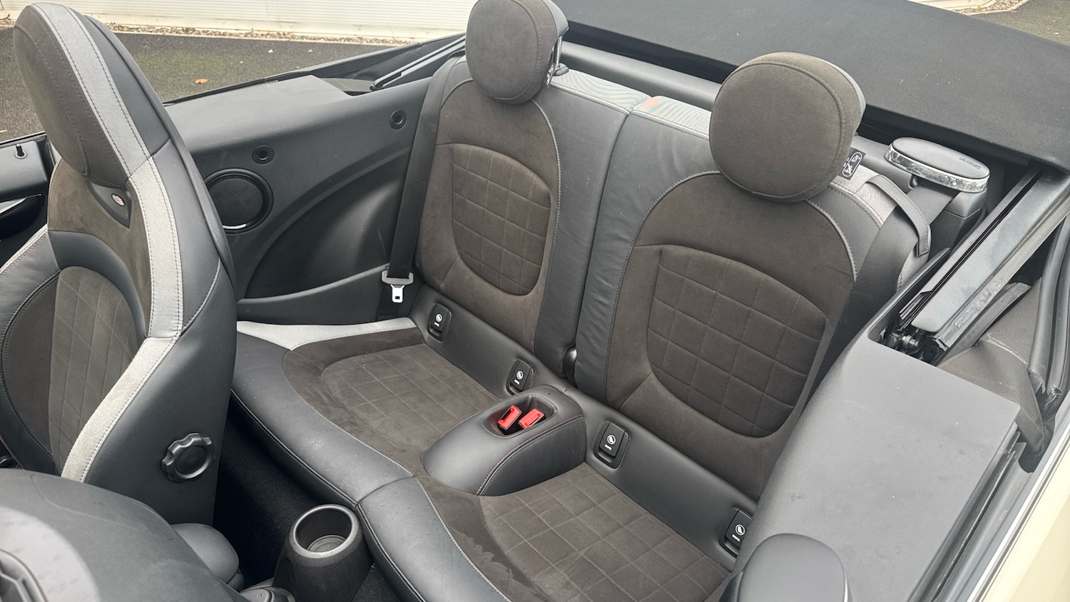 Used MINI Convertible 2021 for sale - 76682287: Photo 12