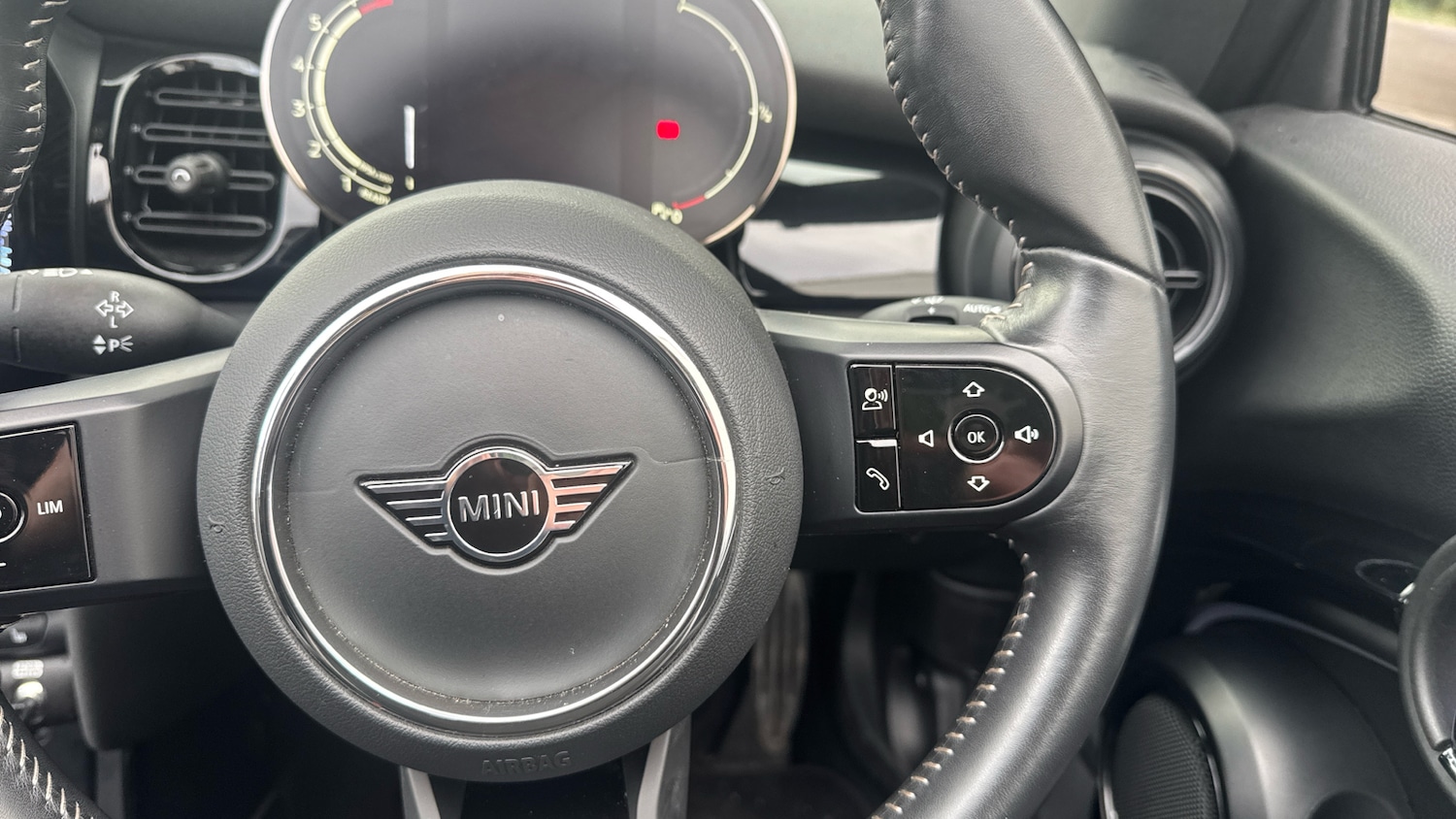 Used MINI Convertible 2021 for sale - 76682287: Photo 18