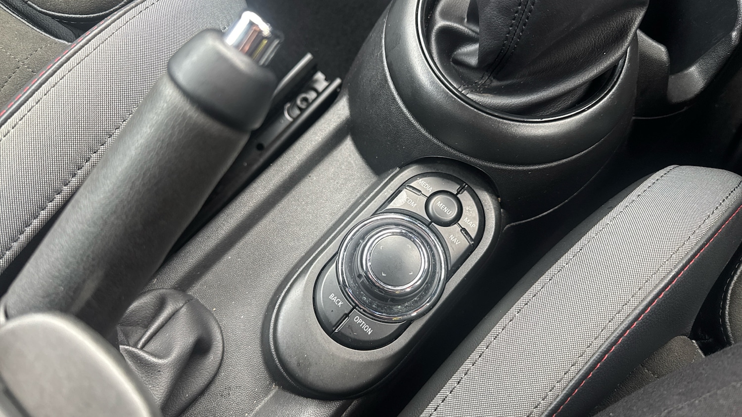 Used MINI Convertible 2021 for sale - 76682287: Photo 19