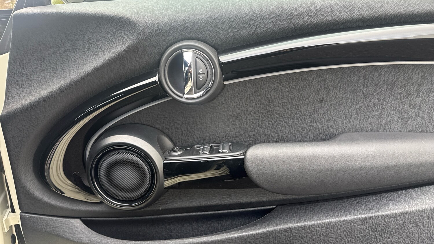 Used MINI Convertible 2021 for sale - 76682287: Photo 20