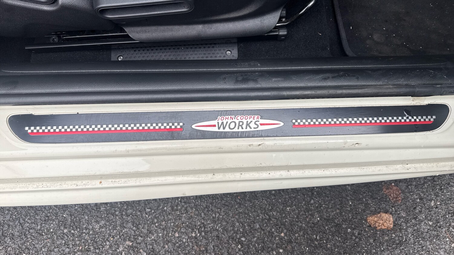 Used MINI Convertible 2021 for sale - 76682287: Photo 31