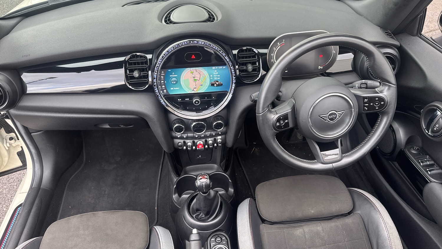 Used MINI Convertible 2021 for sale - 76682287: Photo 4