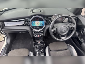 Used MINI Convertible 2021 for sale - 76682287: Photo