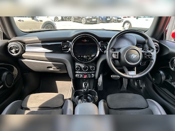 Used MINI Hatch 2023 for sale - 79417652: Photo