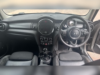 Used MINI Hatch 2019 for sale - 79054277: Photo