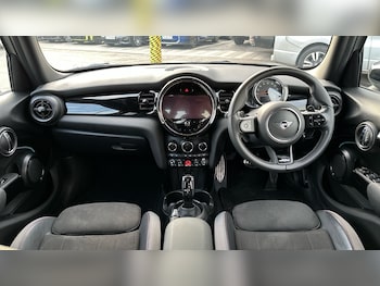 Used MINI Hatch 2022 for sale - 76968351: Photo