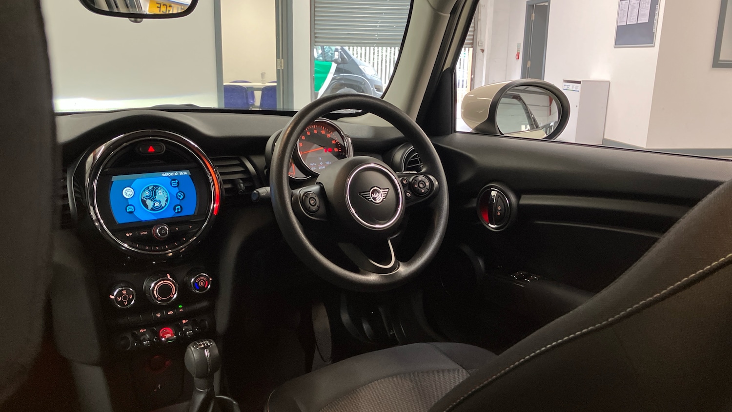 Used MINI Hatch 2020 for sale - 77493197: Photo 6