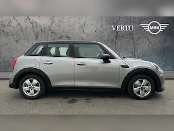 Used MINI Hatch 2023 for sale - 77774351: Photo