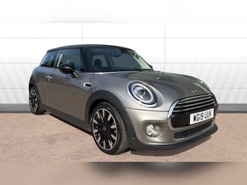 Used MINI Hatch 2019 for sale - 79649041: Photo