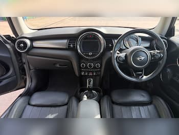 Used MINI Hatch 2019 for sale - 79649041: Photo