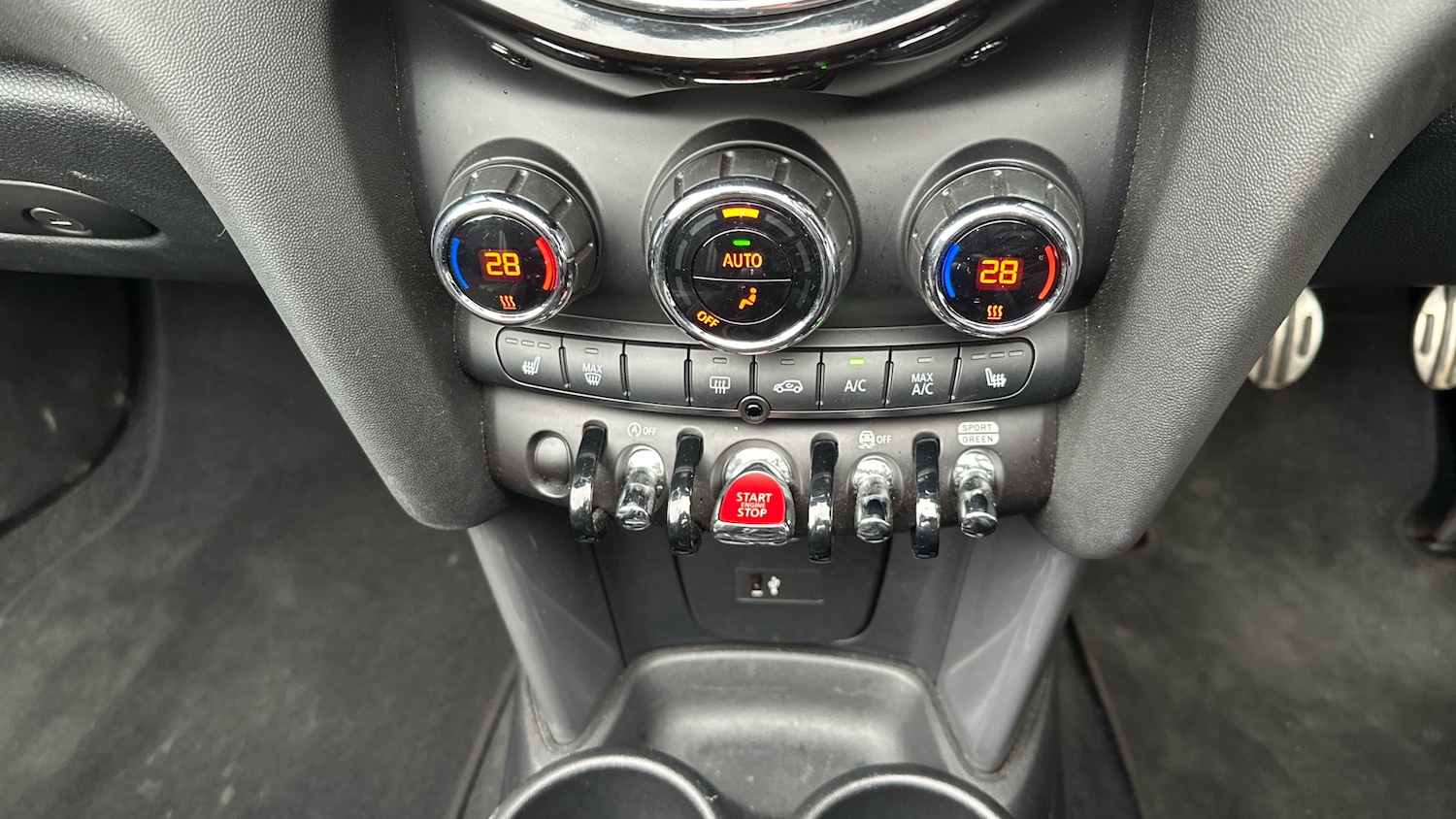 Used MINI Convertible 2020 for sale - 76956996: Photo 39