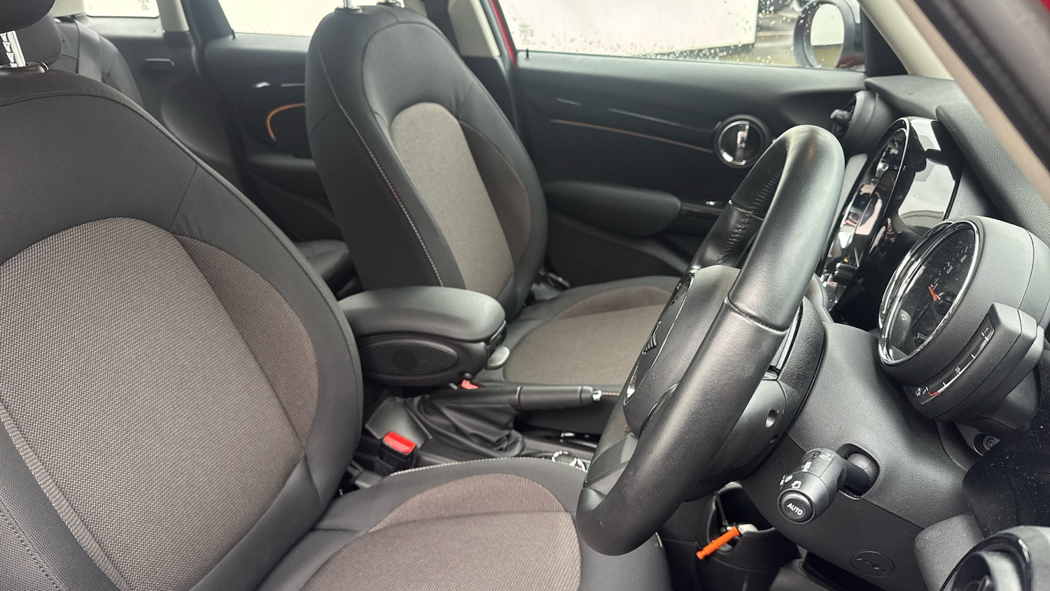 Used MINI Hatch 2022 for sale - 77201127: Photo 11