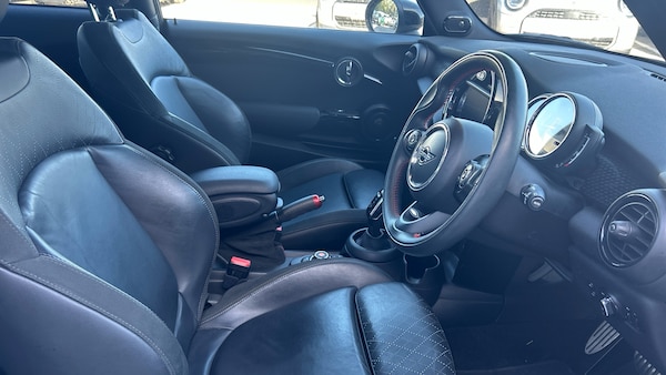 Used MINI Hatch 2019 for sale - 76192430: Photo 11