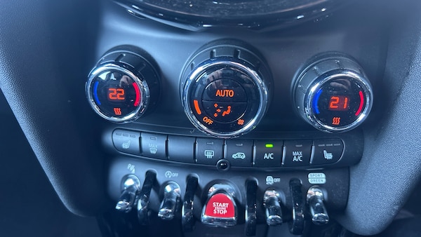 Used MINI Hatch 2019 for sale - 76192430: Photo 27