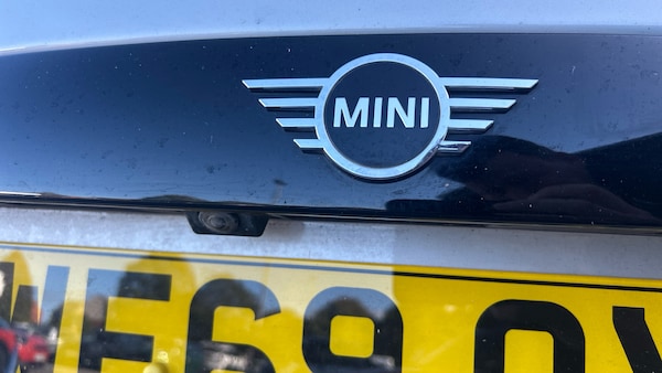 Used MINI Hatch 2019 for sale - 76192430: Photo 42