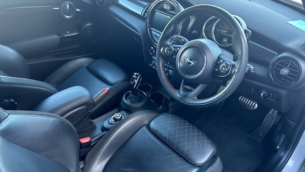 Used MINI Hatch 2019 for sale - 76192430: Photo 6