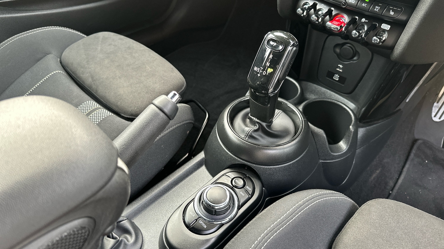 Used MINI Convertible 2023 for sale - 77998228: Photo 10