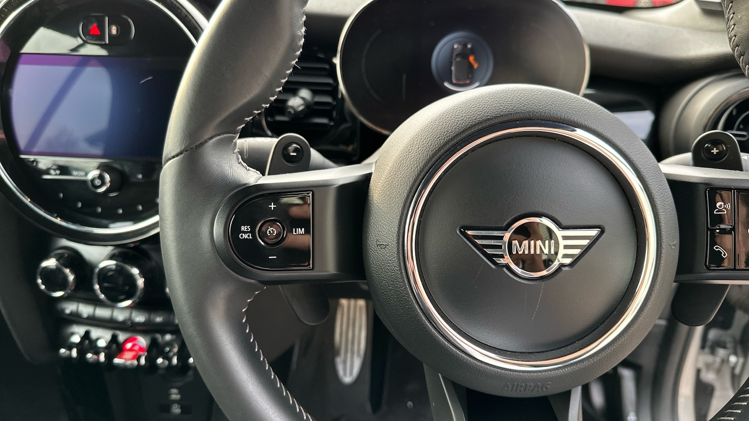 Used MINI Convertible 2023 for sale - 77998228: Photo 17