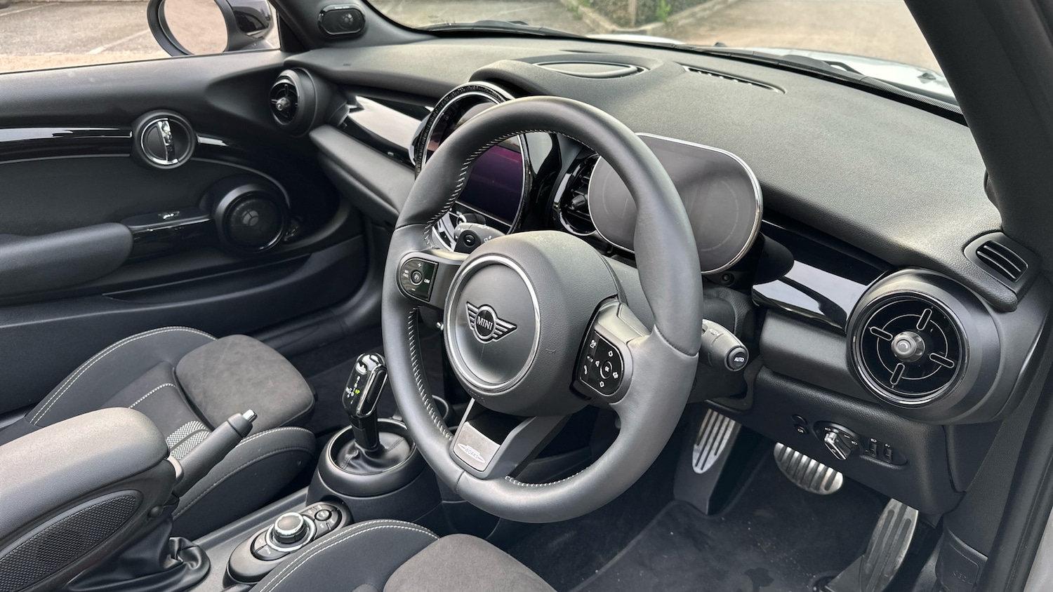 Used MINI Convertible 2023 for sale - 77998228: Photo 6